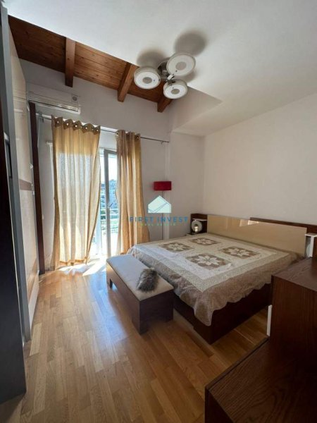 Tirane, jepet me qera apartament duplex 4+1+3+GARAZH Kati 5, 250 m² 700 Euro (ELEONORA)