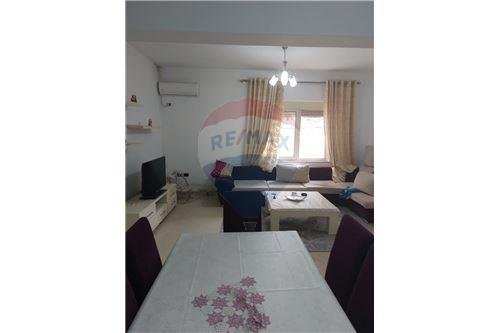Tirane, jepet me qera 2+1 30.000 Leke