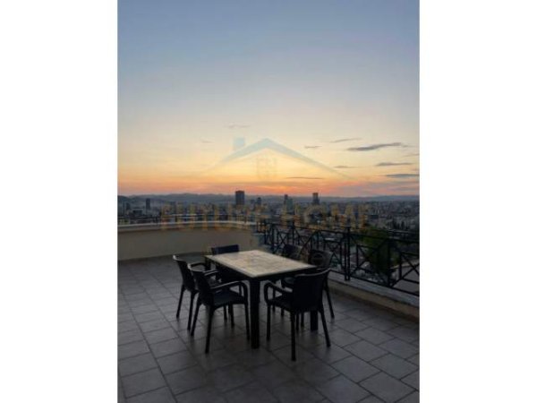 Tirane, jepet me qera apartament Kati 4, 200 m² 800 Euro (rruga pjeter budi)