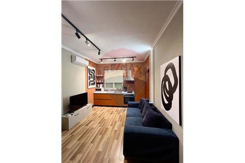 Tirane, jepet me qera apartament 2+1+BLK Kati 5, 550 Euro
