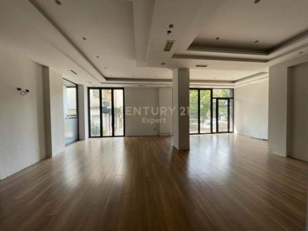 Tirane, jepet me qera ambjent biznesi Kati 0, 105 m² 1.500 Euro (Rr. Muhamet Gjollesha Tirana, Albania)