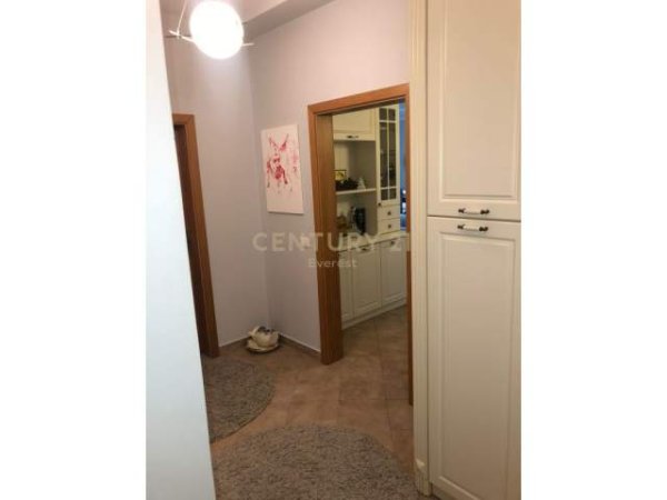 Tirane, jepet me qera apartament Kati 7, 93 m² 600 Euro (Tirana, Albania)