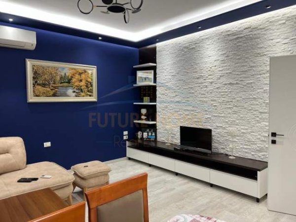 Tirane, jepet me qera shtepi 3 Katshe Kati 3, 85 m² 470 Euro (KAMEZ)