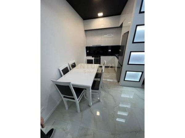 Tirane, jepet me qera apartament Kati 1, 79 m² 550 Euro (Tirana, Albania)