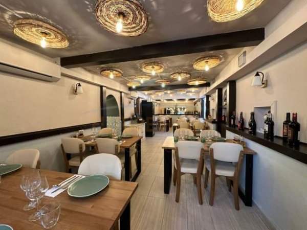 Tirane, shitet bar-resorant Kati 0, 250 m² 60.000 Euro (Myslym Shyri)