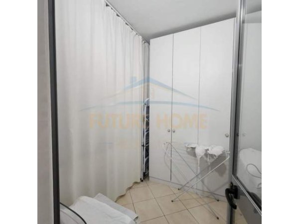 Tirane, jepet me qera apartament Kati 2, 40 m² 350 Euro (pallatet cabej)