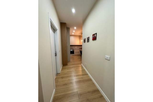 Tirane, shitet apartament Kati 4, 75 m² 155.000 Euro (Rruga "Riza Cerova",   Pazari i Ri,  Tiranë,  Shqipëri)