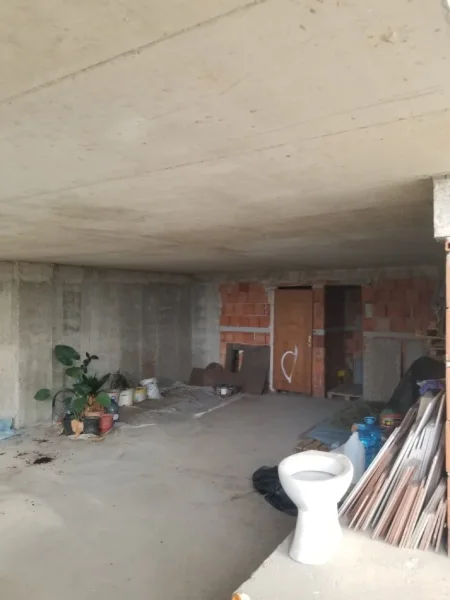 Tirane, jepet me qera ambjent biznesi Kati 1, 200 m² 1.000 € (Shkoze)