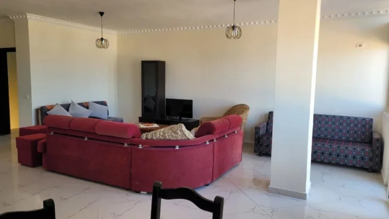 Tirane, jepet me qera apartament 3+1+Ballkon Kati 8, 200 m² 650 € (Kodra e Priftit)