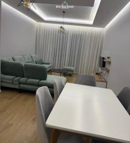 Tirane, jepet me qera apartament 2+1 Kati 5, 100 m² 650 € (Ish parku)