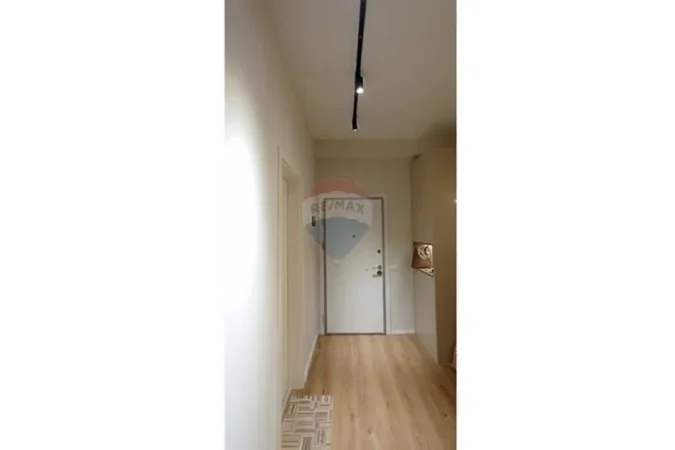 Tirane, jepet me qera apartament 1+1 Kati 5, 60 m² 45.000 € (Rruga Ali Demi)