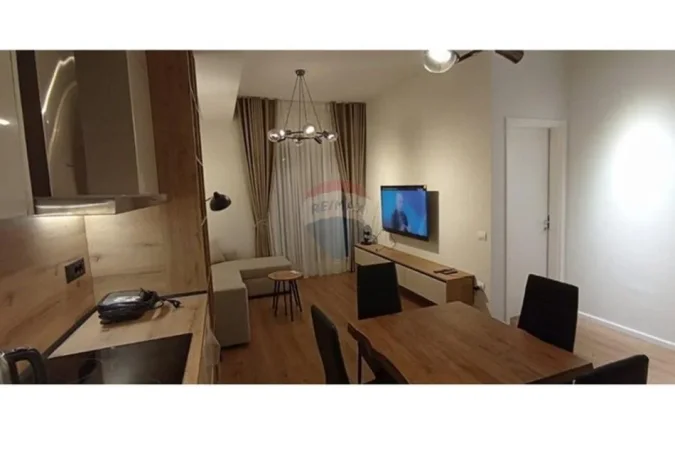 Tirane, jepet me qera apartament 1+1 Kati 5, 60 m² 45.000 € (Rruga Ali Demi)