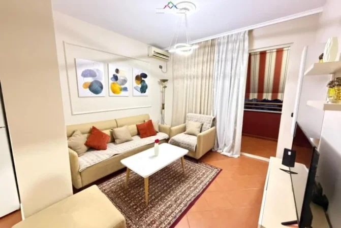 Tirane, jepet me qera apartament 2+1 Kati 8, 85 m² 830 € (bllok)