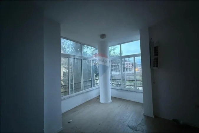 Durres, shitet apartament 1+1 Kati 1, 75 m² 85.000 € (Mali i Robit)