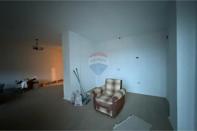 Durres, shitet apartament 1+1 Kati 1, 75 m² 85.000 € (Mali i Robit)