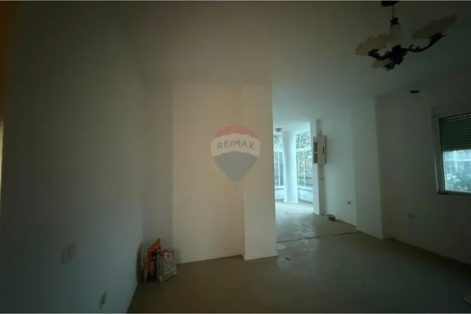 Durres, shitet apartament 1+1 Kati 1, 75 m² 85.000 € (Mali i Robit)