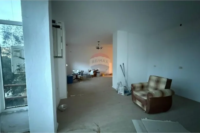 Durres, shitet apartament 1+1 Kati 1, 75 m² 85.000 € (Mali i Robit)