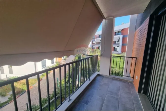 Tirane, jepet me qera apartament 3+1+Aneks+Ballkon Kati 2, 174 m² 1.800 € 