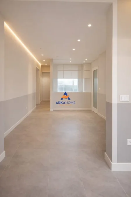 Tirane, jepet me qera dyqan Kati 0, 75 m² 1.875 € 