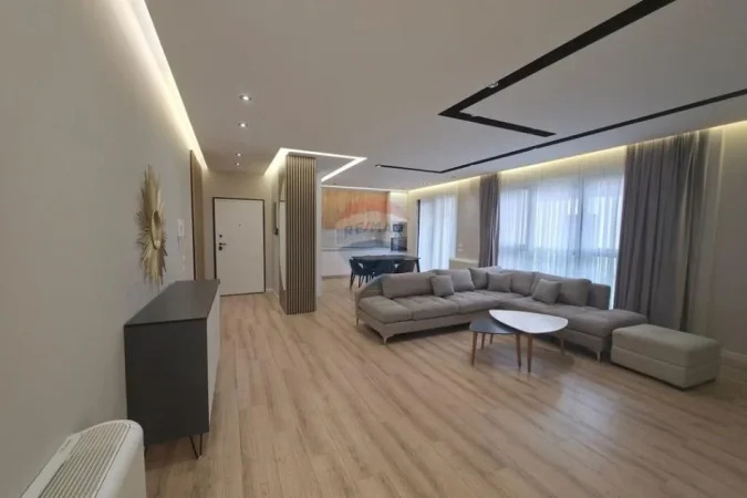 Tirane, jepet me qera apartament 3+1+Aneks+Ballkon Kati 1, 189 m² 2.000 € 
