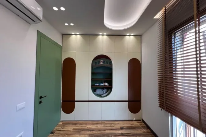 Tirane, shitet apartament 2+1+Aneks+Ballkon Kati 8, 119 m² 525.000 € 