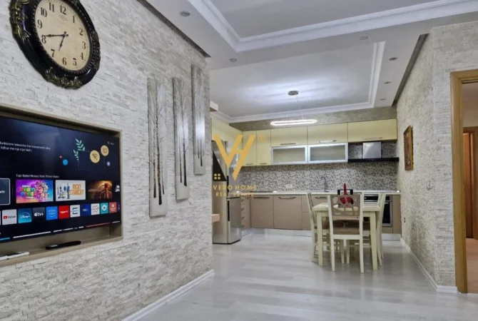 Tirane, shitet apartament 2+1+Ballkon Kati 4, 132 m² 219.000 € (PORCELAN)