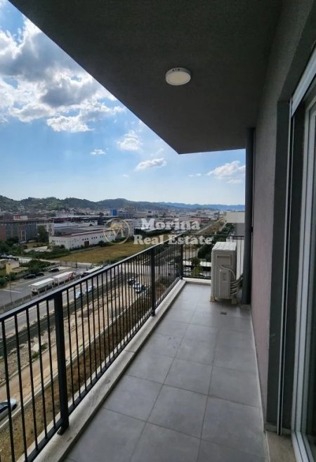 Tirane, jepet me qera apartament 2+1 Kati 8, 92 m² 550 € (Univers City)