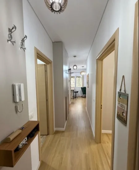 Tirane, jepet me qera apartament 2+1 Kati 2, 90 m² 700 € (KOPSHTI ZOOLOGJIK)