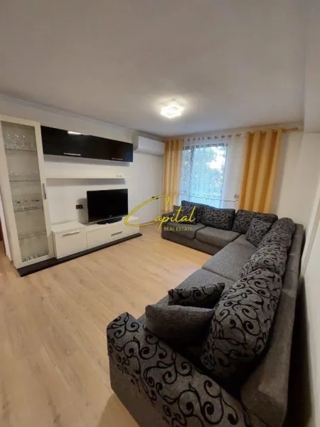 Tirane, jepet me qera apartament 2+1 Kati 5, 100 m² 800 € (MYSLYM SHYRI)