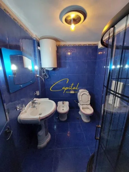 Tirane, jepet me qera apartament 2+1 Kati 5, 100 m² 800 € (MYSLYM SHYRI)