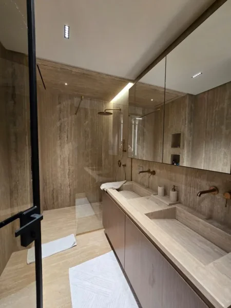 Tirane, shitet apartament 2+1 , 213 m² (air albania)