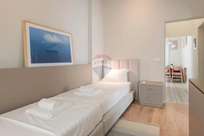 Tirane, jepet me qera apartament 2+1 Kati 4, 50 m² 1.300 € (Shallvaret)