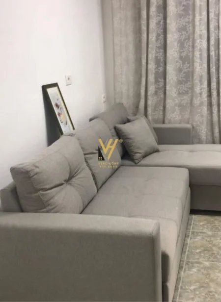 Tirane, jepet me qera apartament 2+1+Ballkon Kati 4, 80 m² 570 € (RRUGA E DIBRES)