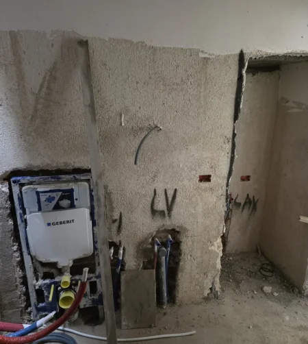 Tirane, shes apartament 2+1+Ballkon Kati 9, 93 m² (me 2 poste parkimi)