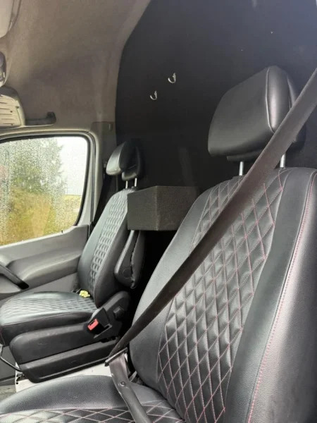 Tirane, shitet Furgon Mercedes-Benz Sprinter 316 CDI Nafte, e bardhë automatik 400.000 km