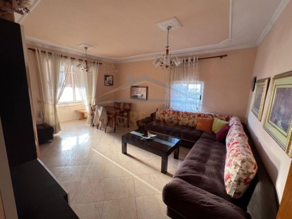 Tirane, jepet me qera apartament 1+1 Kati 5, 71 m² 470 € (Rruga e Dibres)