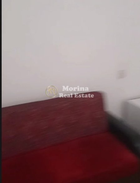 Tirane, jepet me qera apartament 1+1 Kati 3, 50 m² 250 € (Laprake)