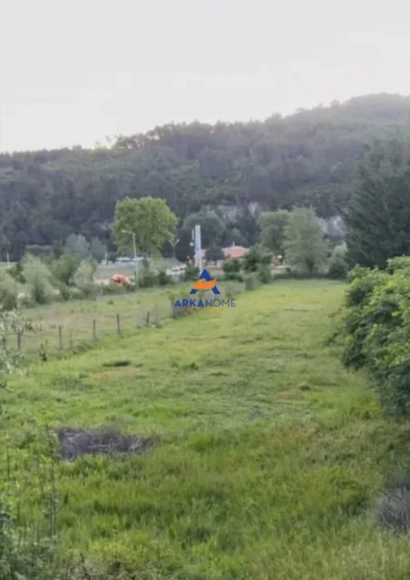 Tirane, shitet toke , 3.000 m² 225.000 € 