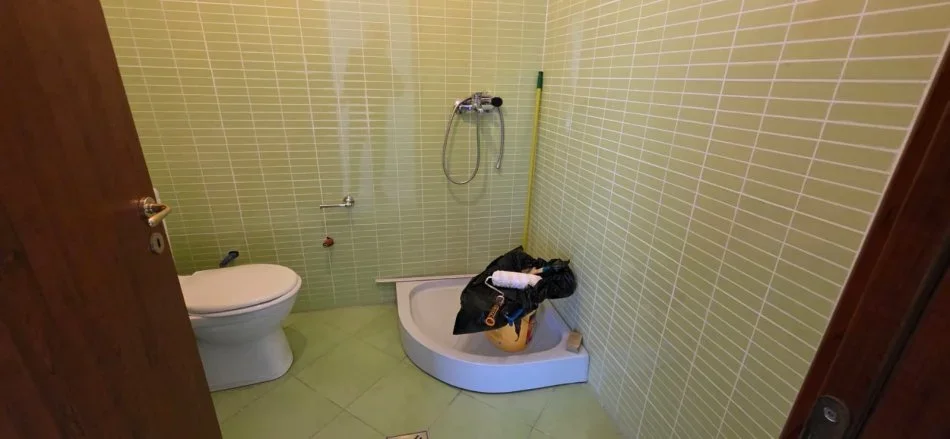 Tirane, jepet me qera apartament 2+1 Kati 7, 100 m² 600 € (Jordan Misja)