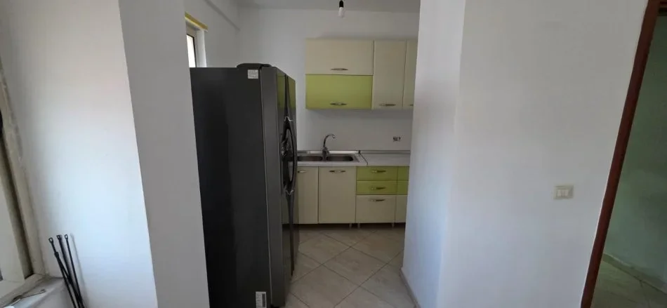 Tirane, jepet me qera apartament 2+1 Kati 7, 100 m² 600 € (Jordan Misja)