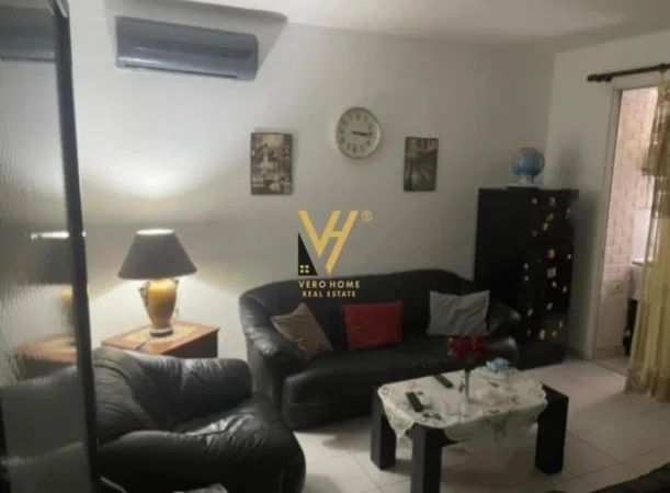 Tirane, jepet me qera apartament 2+1+Ballkon Kati 1, 80 m² 770 € (RRUGA MUHAMET GJOLLESHA)