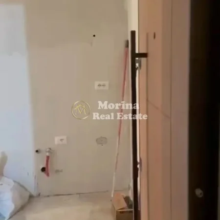 Tirane, shitet apartament 1+1 Kati 4, 53 m² 85.000 € (Fresku)