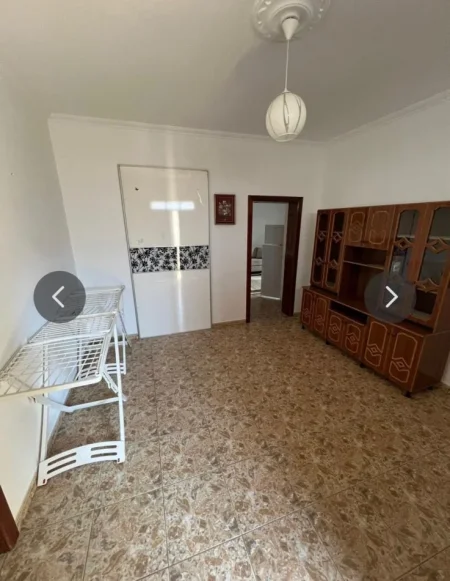 Tirane, jepet me qera apartament 1+1 Kati 1, 70 m² 400 € 