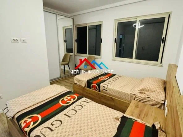 Tirane, jepet me qera apartament 1+1+Ballkon Kati 5, 60 m² 518 € (RRUGA 3 DESHMORET,YZBERISHT)