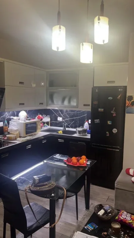 Tirane, jepet me qera apartament 1+1+Ballkon Kati 4, 70 m² 550 € (CASA ITALIA)