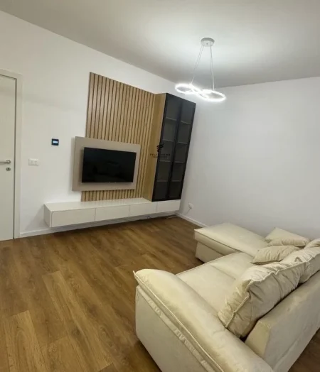 Tirane, jepet me qera apartament 1+1 Kati 8, 80 m² 550 € (JORDAN MISJA)