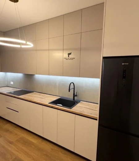 Tirane, jepet me qera apartament 1+1 Kati 8, 80 m² 550 € (JORDAN MISJA)