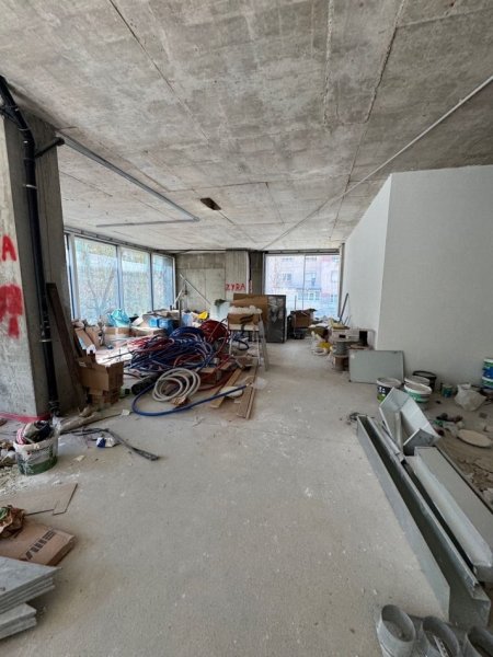Tirane, jepet me qera zyre Kati 1, 264 m² 9.300 € (BLLOKU)