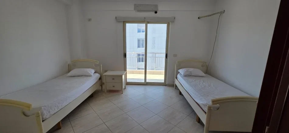 jepet me qera apartament 2+1+2+Ballkon per banim ose zyre Kati 7, 97 m² 600 € (Rr. Jordan Misja te Gener 2)