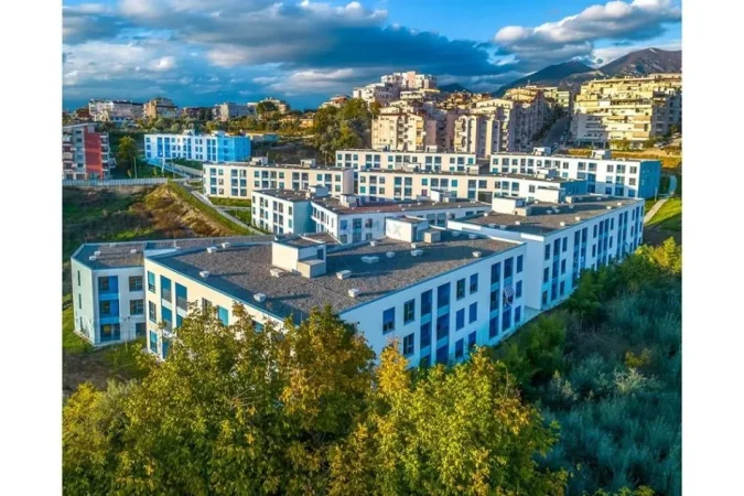 Tirane, shitet apartament , 79 m² 96.667 € (Fresku)